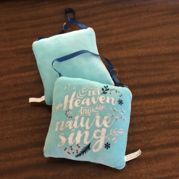 2  Christmas themed soft decorative puffy hanging pillows - Picture 15 of 15